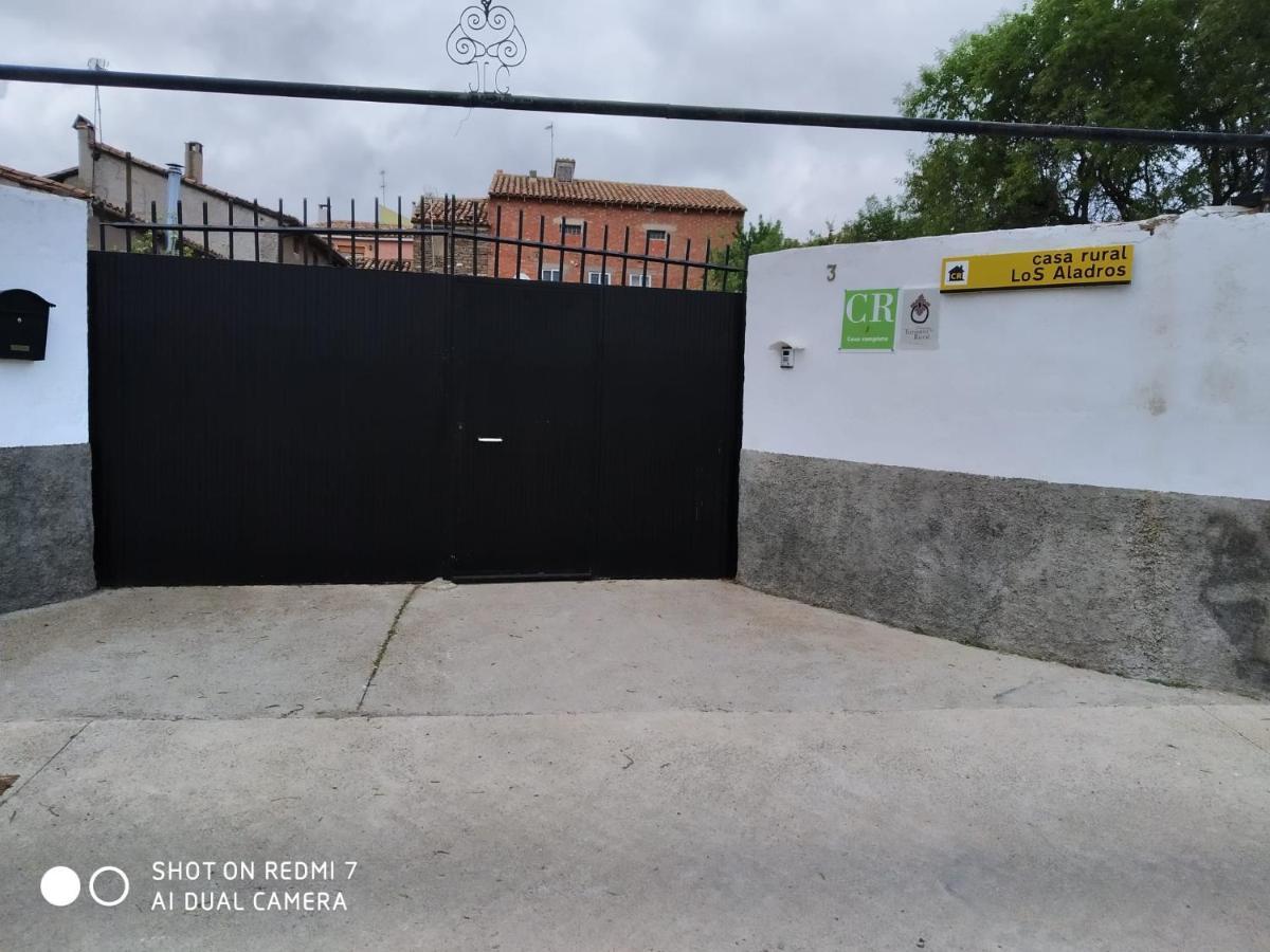 Los Aladros La Puebla De Valverde Exterior foto