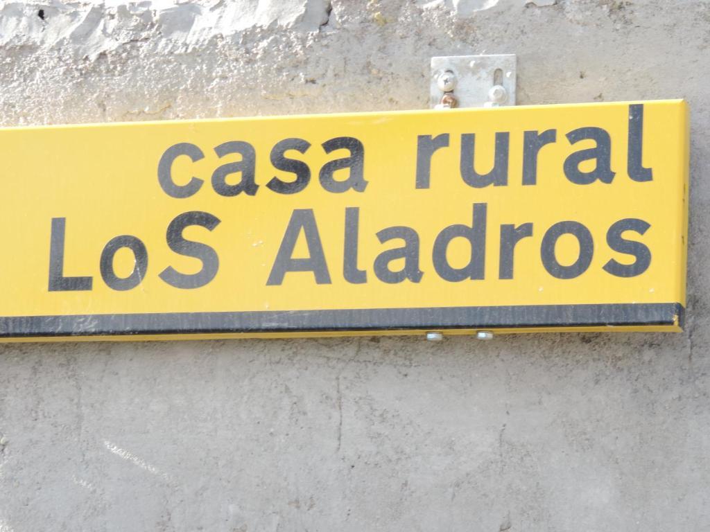 Los Aladros La Puebla De Valverde Exterior foto